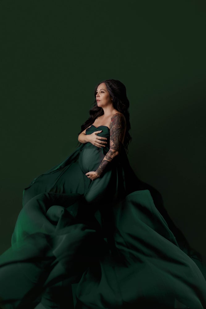 Studio Maternity Posing Guide